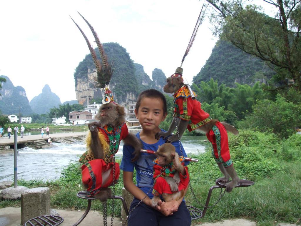 Yangshuo Moon Resort Hotel Guilin Eksteriør bilde